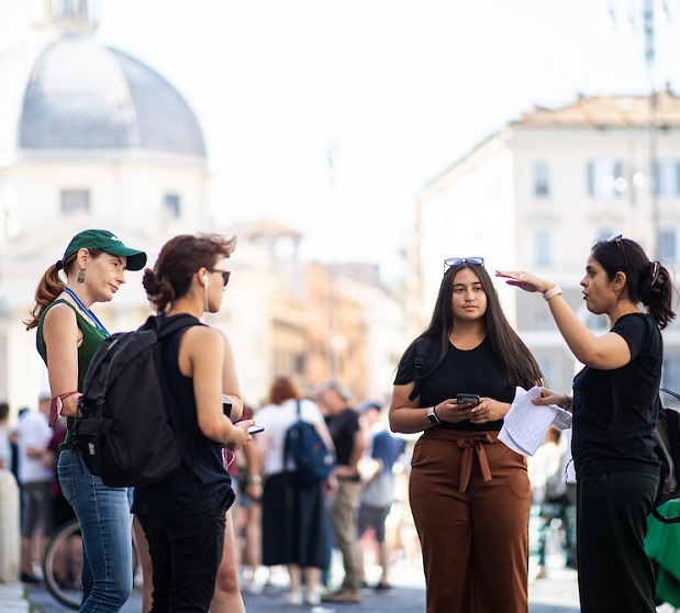 Instructor in Piazza del Popolo with Students